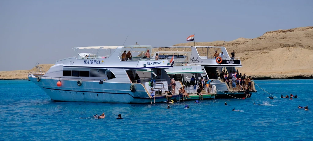 Giftun Island Snorkeling Tour 